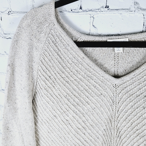 J. JILL | cotton linen blend v-neck long sleeve knit sweater - Picture 2 of 7